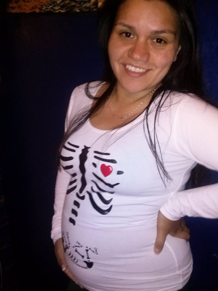 #081.- Polera Embarazada Huesitos niño